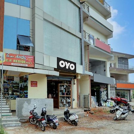 Oyo Hotel C P Residency Мисор Екстериор снимка