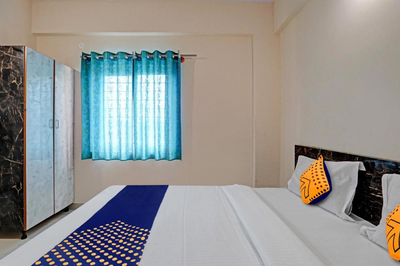 Oyo Hotel C P Residency Мисор Екстериор снимка